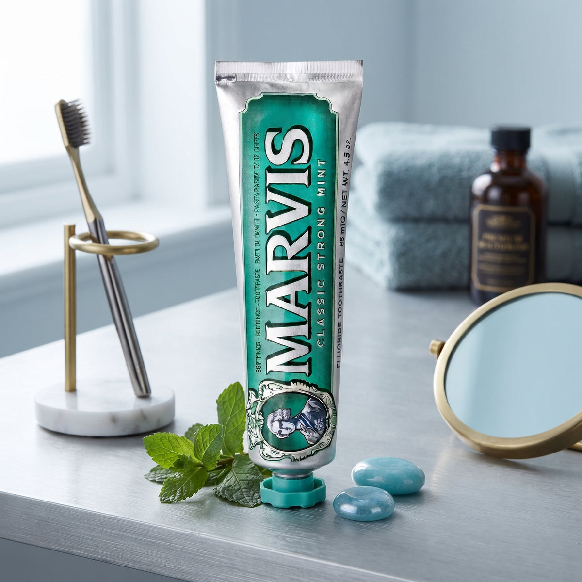 Marvis Classic Strong Mint Toothpaste – image 5